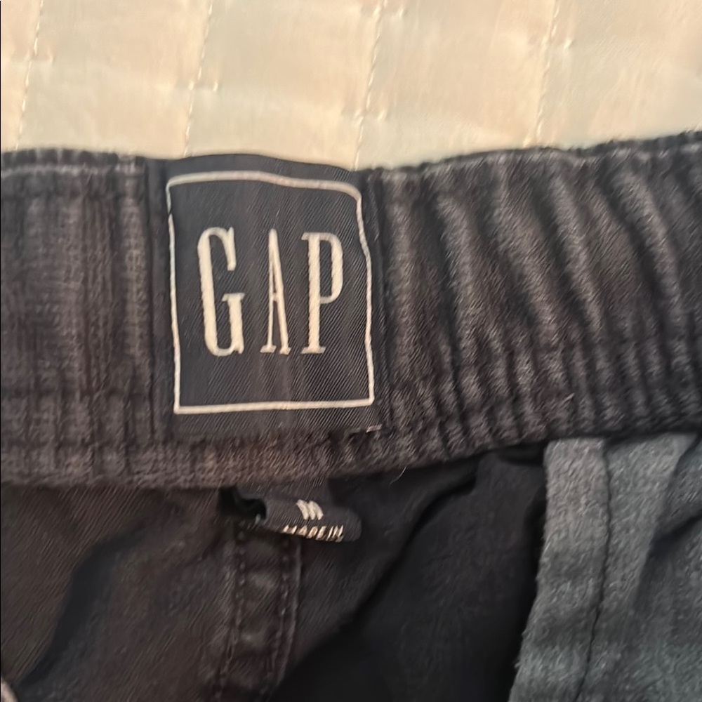 GAP medium sized Mens  Elastic Waist Shorts with drawstring  navy blue - Picture 2 of 4